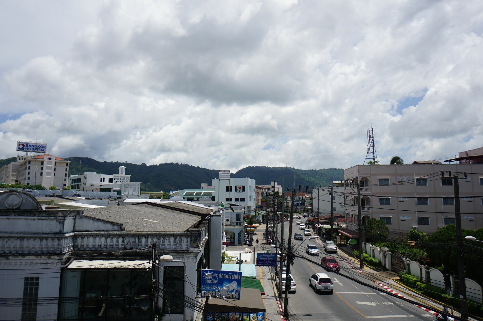 The Auto Place Phuket Bagian luar foto